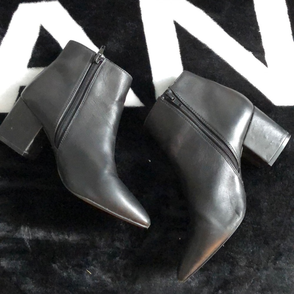 Black Steve Madden booties